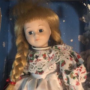 Porcelain doll Holiday Memories Special Edition Original packaging